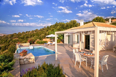 Meganisi Sunrise Villas 01.jpg